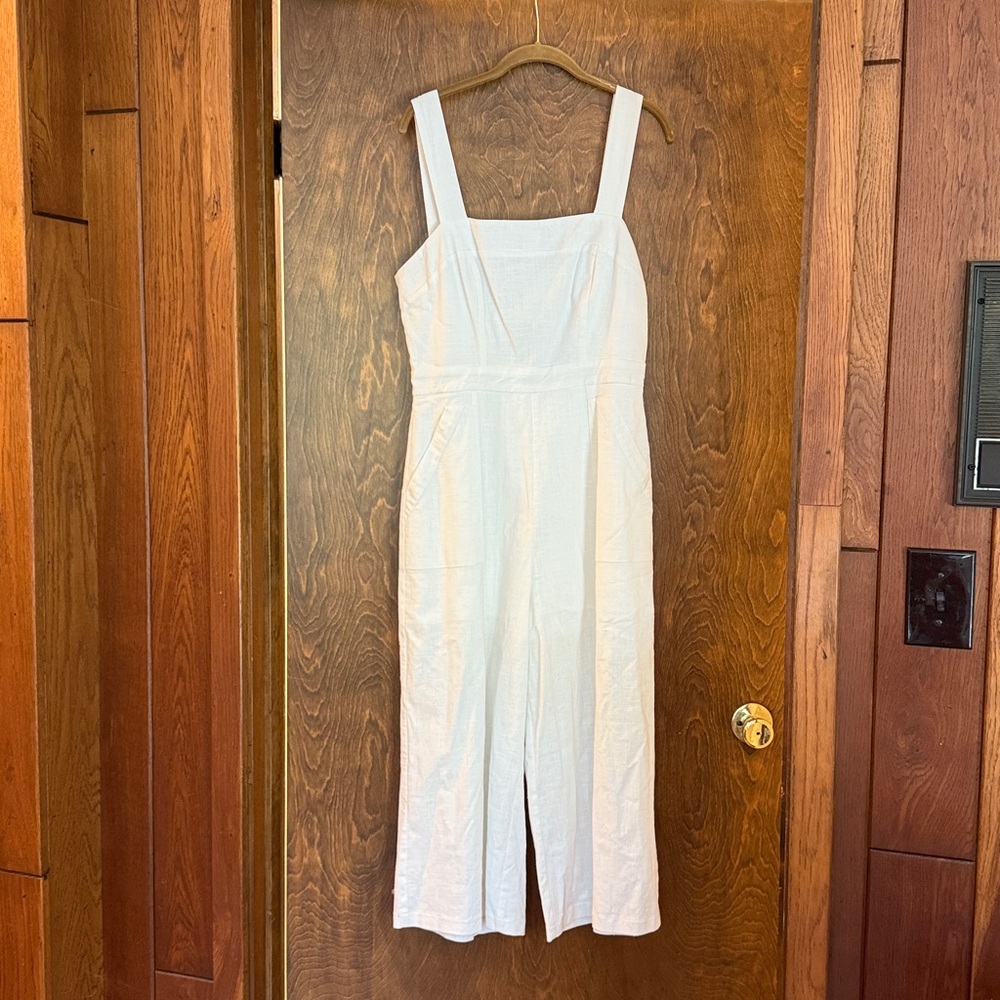 Astr the Label White Sleeveless Jumpsuit